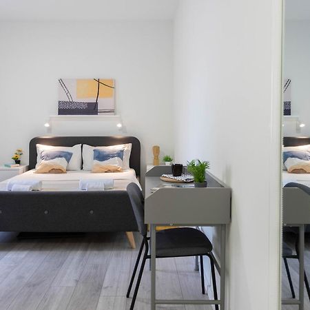 Bright And Modern Apartments In City Center 자그레브 외부 사진
