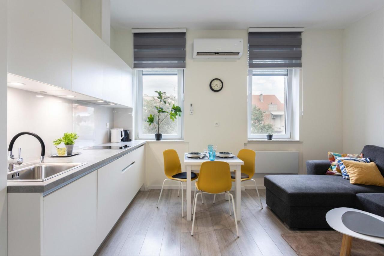 Bright And Modern Apartments In City Center 자그레브 외부 사진