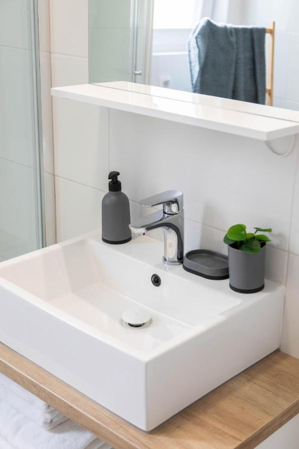 Bright And Modern Apartments In City Center 자그레브 외부 사진