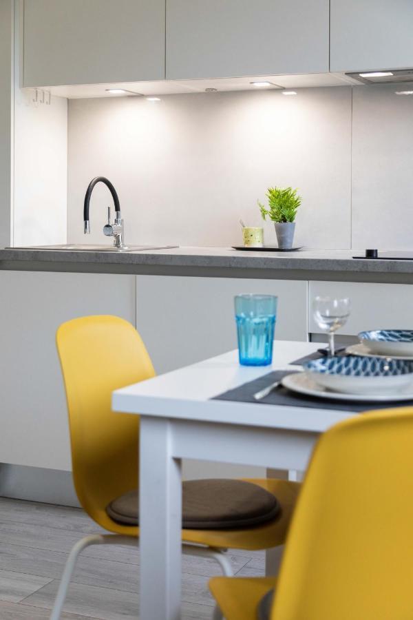 Bright And Modern Apartments In City Center 자그레브 외부 사진