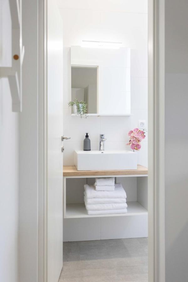Bright And Modern Apartments In City Center 자그레브 외부 사진
