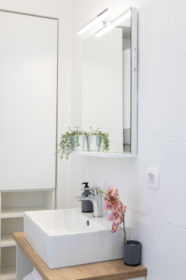 Bright And Modern Apartments In City Center 자그레브 외부 사진