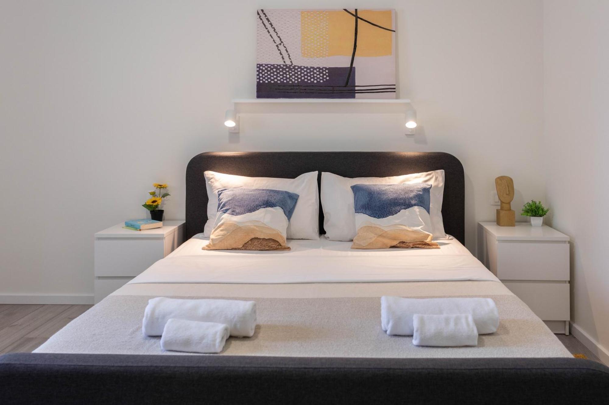Bright And Modern Apartments In City Center 자그레브 외부 사진