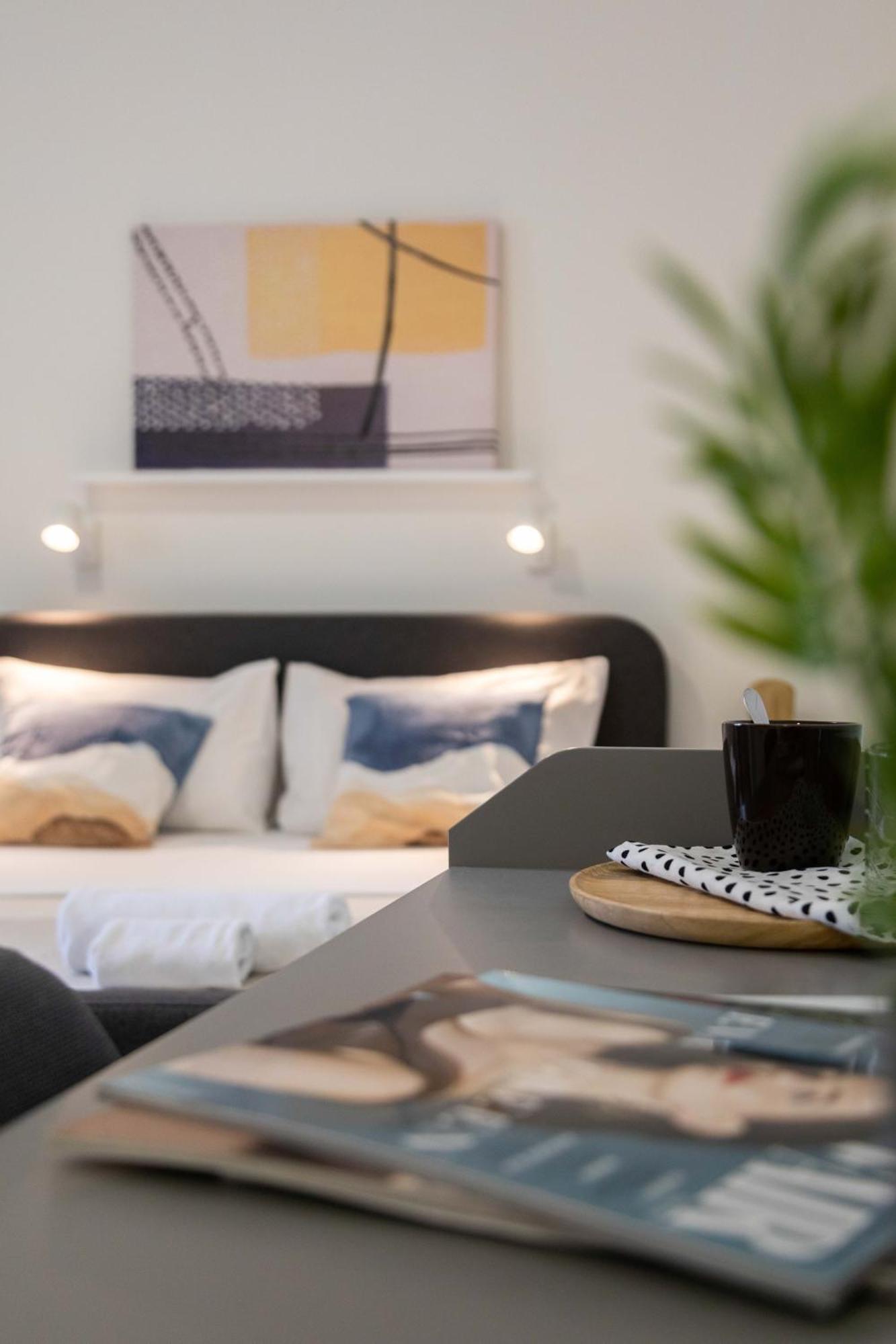 Bright And Modern Apartments In City Center 자그레브 외부 사진