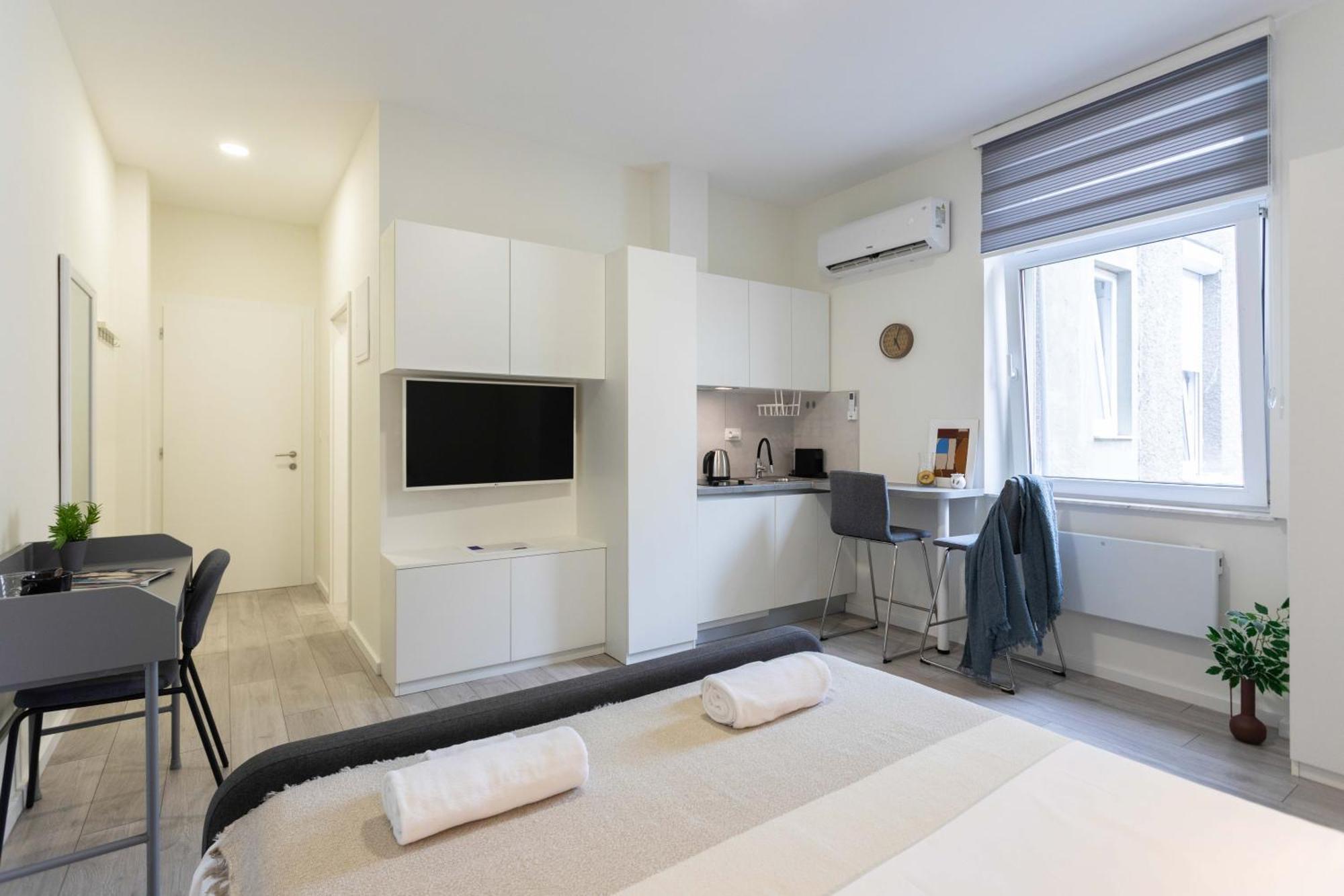 Bright And Modern Apartments In City Center 자그레브 외부 사진